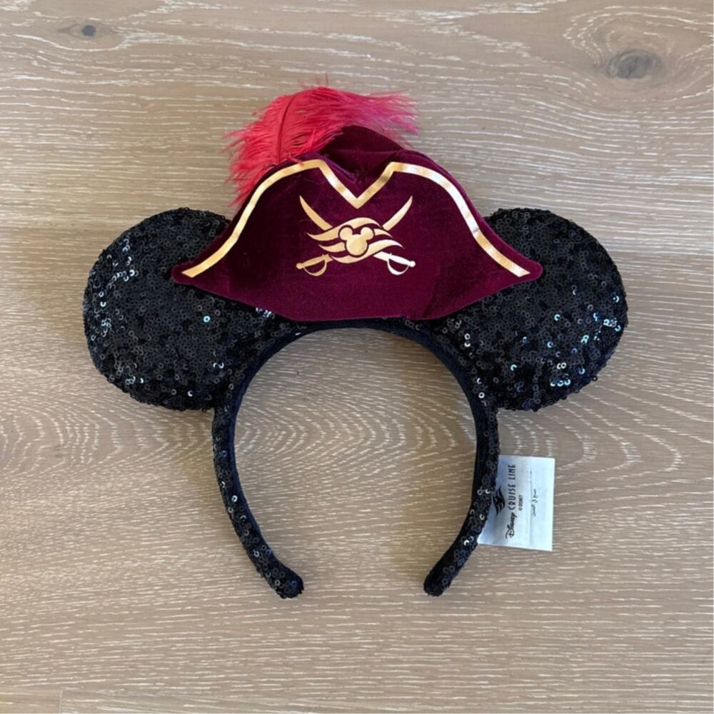 Disney Cruise Mickie Ears Size OS in Black Red